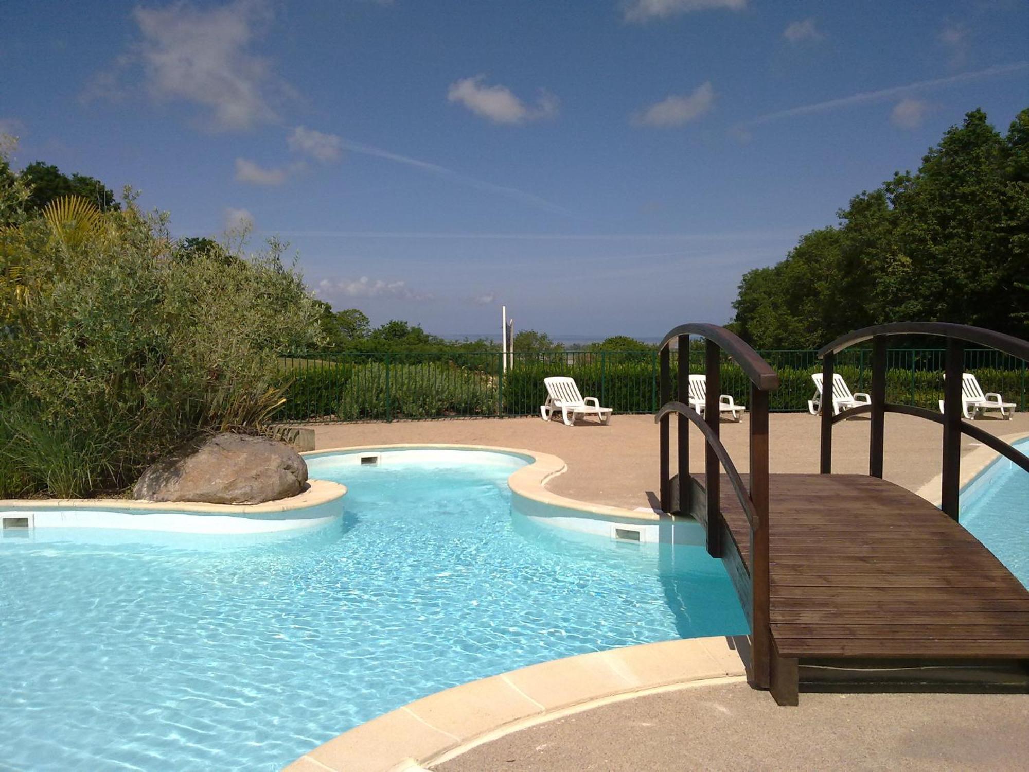 Camping Le Balcon De La Baie Saint-Marcan Exterior photo